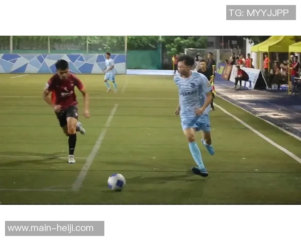 足球明星风采尽显球场上的英雄与他们的精彩瞬间